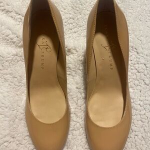 Ivanka Trump Classic Tan Heels never worn